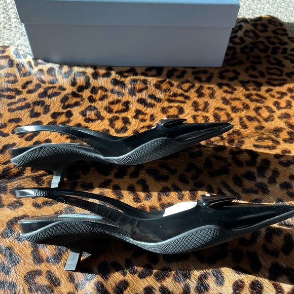🔥 NEW FW21 PRADA BLACK HEELS 🔥 - Picture 7 of 11